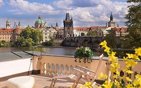 Residence Charles Bridge